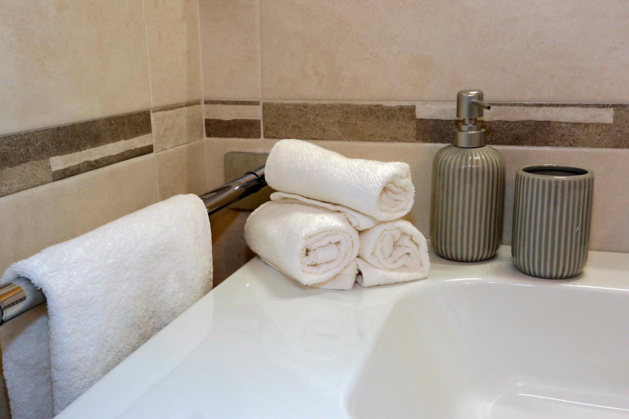 Via Roma Guest House Cherasco Ngoại thất bức ảnh